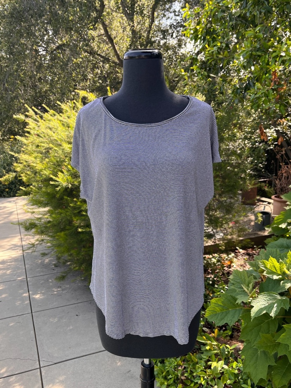 Lisa Bayne jersey tunic top with cap sleeves - size M